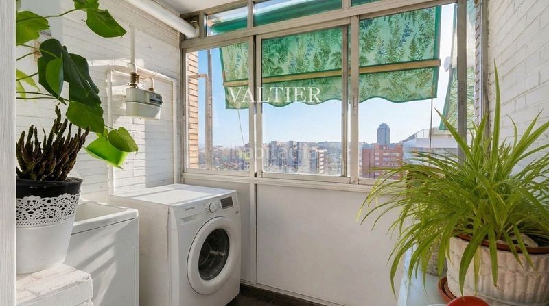 Foto 0e9c9de8-ade6-4c23-b274-c4353e596077. Rent flat in Estrella Madrid