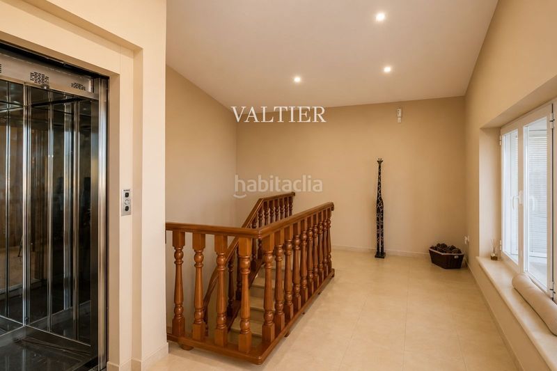 Foto bed5dd1f-563f-4171-a12a-7119191f10b6. Casa amb aparcament a Almoines