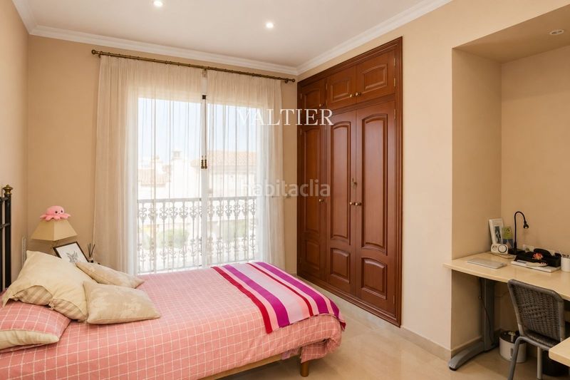 Foto ced2b35c-17c8-4169-8fe8-34cf23a1cc36. Casa amb aparcament a Almoines