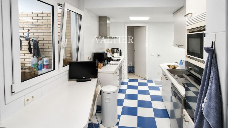Foto a9a49cce-8511-459f-b50c-a30372e971fa. Flat with heating parking in El Viso Madrid