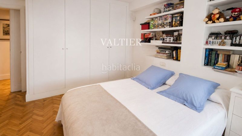 Foto eb69253c-bad4-4776-9abe-c0773e41c99b. Flat with heating parking in El Viso Madrid