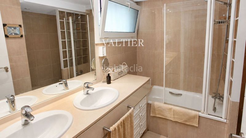 Foto fee9ca31-b187-42f6-ae1d-4af31781eef8. Flat with heating parking in El Viso Madrid
