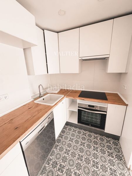 Foto 72beac8d-1b46-4945-8d5b-1dc82fc62417. Rent flat with parking in Castillejos-Cuzco Madrid