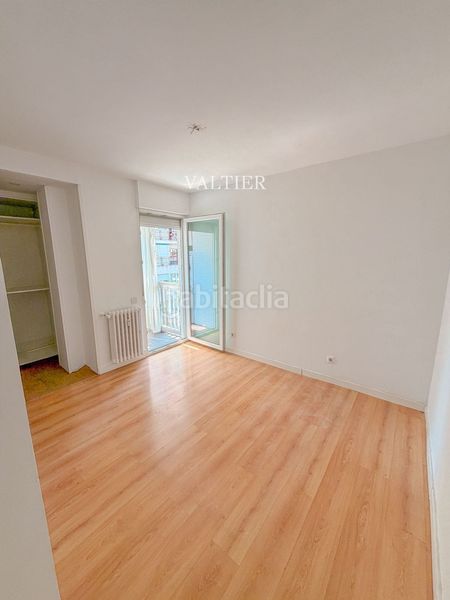 Foto 7a5b3d67-e5e1-4800-9197-d159c38d716a. Rent flat with parking in Castillejos-Cuzco Madrid