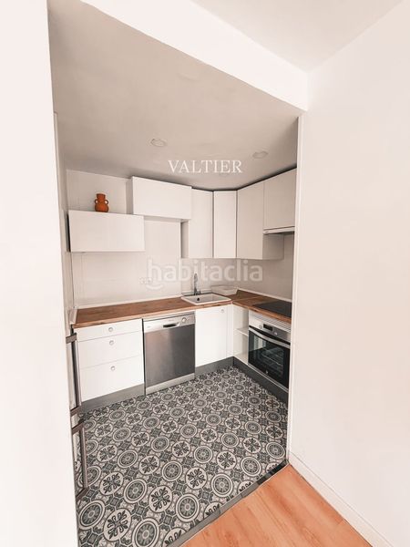 Foto 99141136-148c-4153-88b6-79717f8f85c4. Rent flat with parking in Castillejos-Cuzco Madrid
