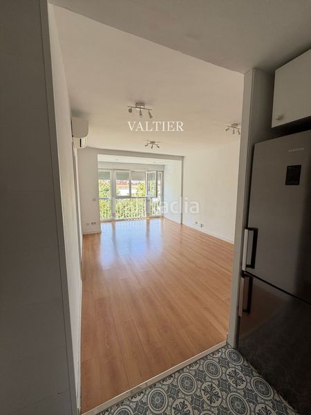 Foto adc46f96-e0d9-4a4c-bc3b-986079bbdbc6. Rent flat with parking in Castillejos-Cuzco Madrid
