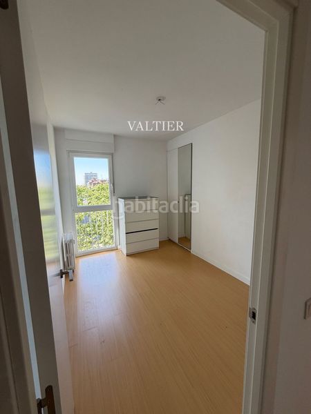 Foto fbe4e8a2-9282-4f3b-917c-6e4798192846. Rent flat with parking in Castillejos-Cuzco Madrid