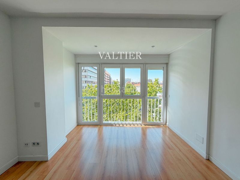 Foto 208967d9-1abc-4aaa-a5d4-a179eda90b8b. Rent flat with parking in Castillejos-Cuzco Madrid