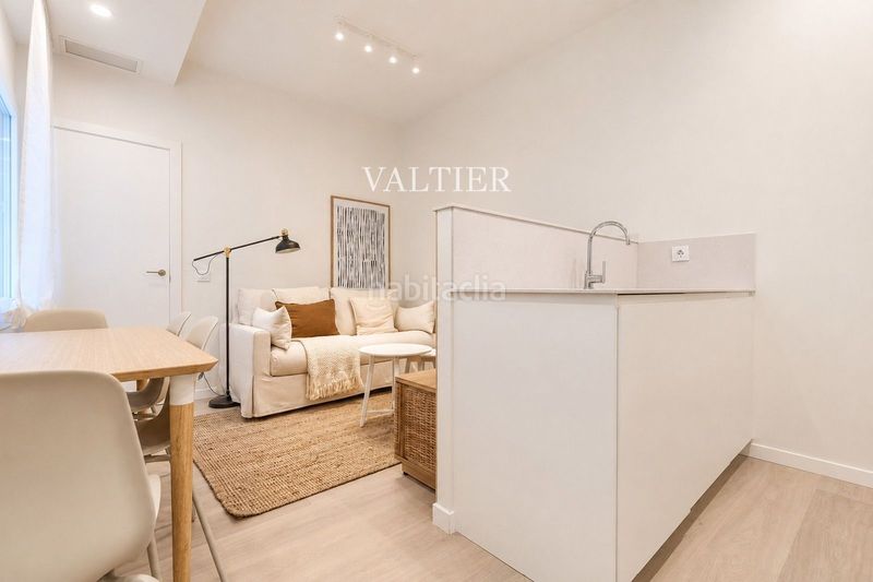 Foto bb114185-dc77-49f0-8d0e-f32b20968b1f. Rent flat with heating in Berruguete Madrid