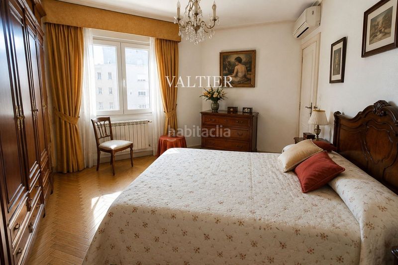 Foto d23ae0c1-93d6-49ed-a07b-1ed06eecb4bc. Pis amb calefacció a Guindalera Madrid