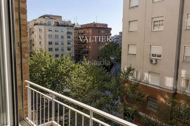 Foto d6a3682e-ec27-4f36-827f-10c1ebaebb91. Pis amb calefacció a Guindalera Madrid