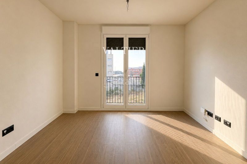 Foto 78bf8450-60c4-438b-b987-76983a23f3d9. Rent flat with heating parking pool in Buena Vista Madrid