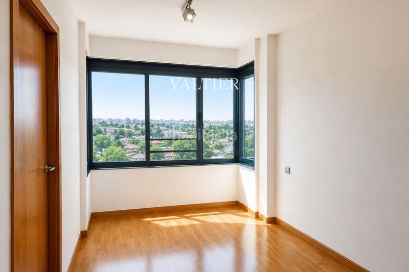 Foto dbcd00f8-a3f2-4e27-8eeb-8261940bb380. Rent flat with parking pool in Costillares Madrid