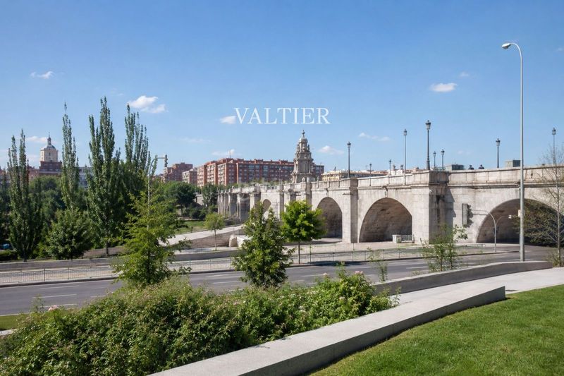 Foto 281b55d8-4d93-4038-9529-c81b6ea90de1. Lloguer pis a Acacias Madrid