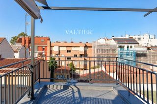Rent Penthouse  De felipe campos. Ático en alquiler en la calle de felipe campos, el viso, madrid
