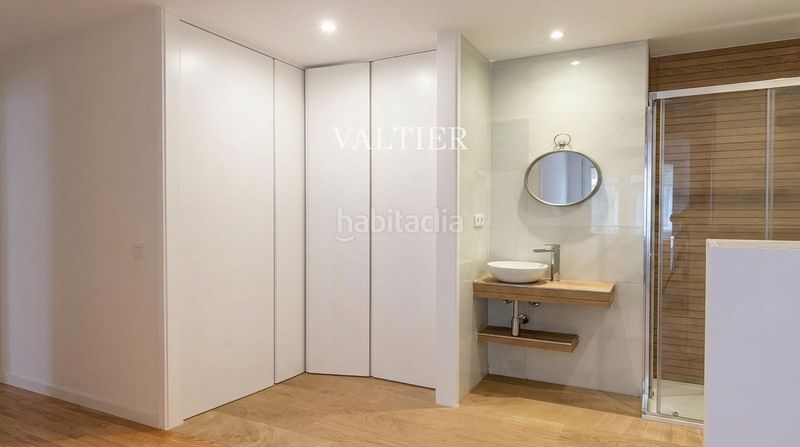 Foto c26edf22-a79a-4da6-b73c-d17555d8ec86. Lloguer pis amb piscina a Goya Madrid