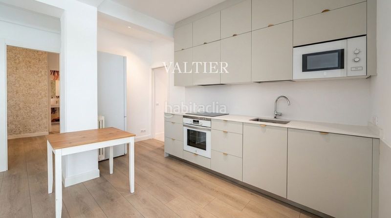 Foto 7145c8fd-3e49-4af4-b7b3-a2366f69ec5c. Rent flat in Argüelles Madrid