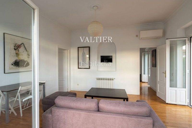 Foto 7ec3ff82-cd57-4743-8746-2b4cd9210f62. Rent flat in Jerónimos Madrid
