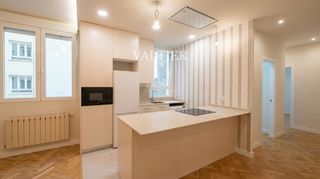 Flat in De Santa Engracia