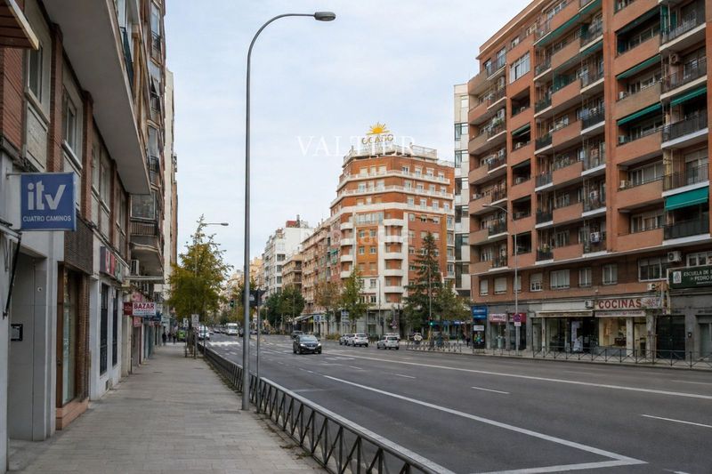 Foto b600fcbe-8754-4455-990d-c698f81129b7. Lloguer pis a Berruguete Madrid