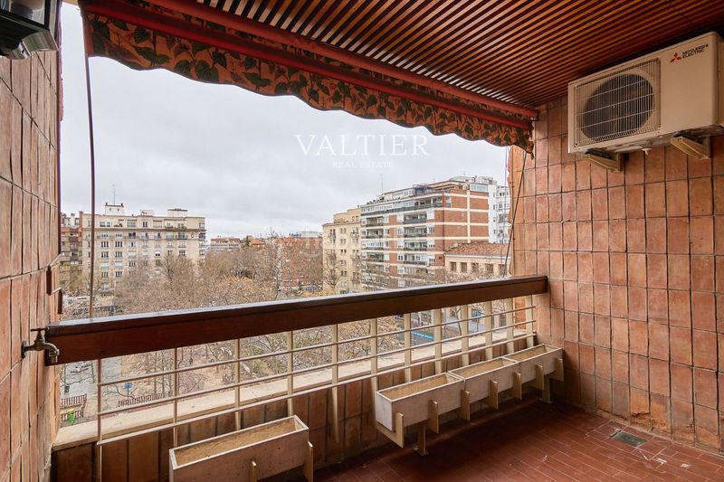 Foto 2d8be8b6-1daa-4441-8b25-7efb76f6cf18. Rent flat with parking in Lista Madrid