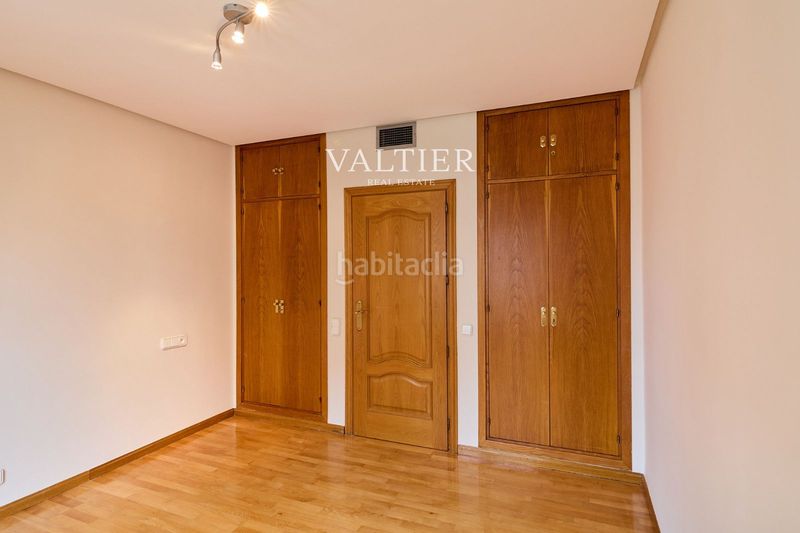 Foto 7de1efb1-76b9-4c52-96df-1817a080d26a. Rent flat with parking in Lista Madrid