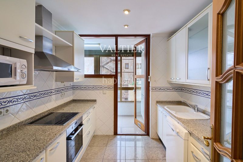 Foto e5c7085f-3772-4985-9029-0d36df7c1fe5. Rent flat with parking in Lista Madrid