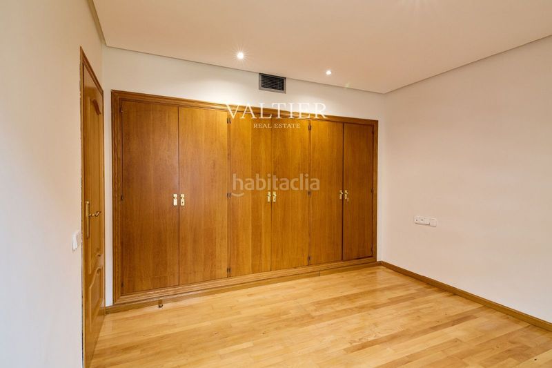 Foto eb9dc61b-038a-4bee-a13f-74b9812b669e. Rent flat with parking in Lista Madrid
