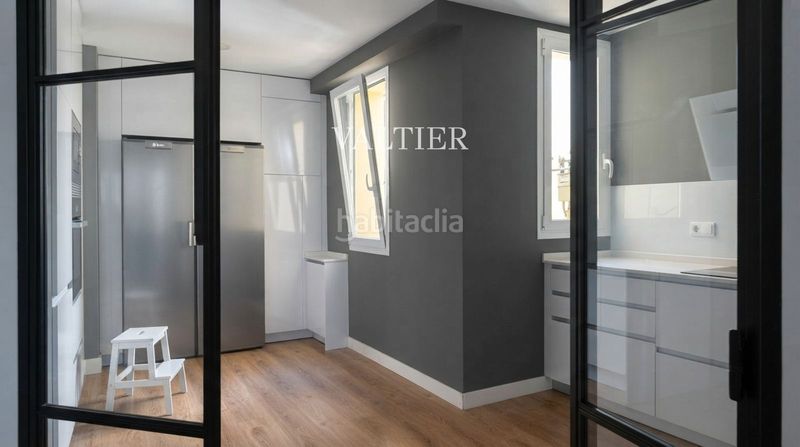 Foto 6b943b52-1664-42b1-be39-8b846ae54485. Rent flat with parking in Argüelles Madrid