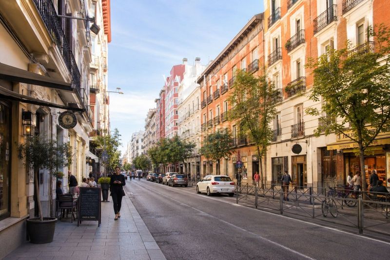 Foto 1569b2a7-90c3-4292-88ce-97d05b758961. Àtic a Arapiles Madrid