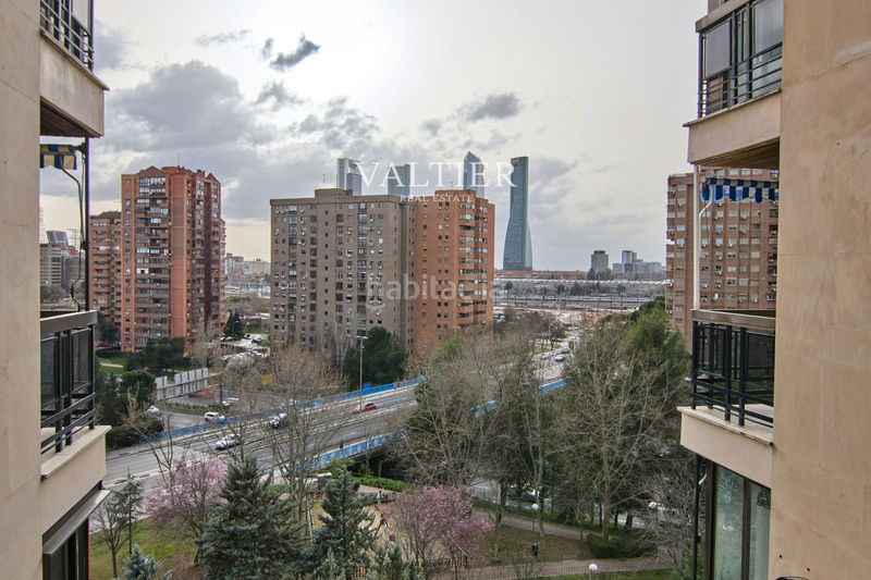Foto 2c35bbdf-a163-4487-93e9-213da38c5538. Lloguer pis amb aparcament piscina a Costillares Madrid