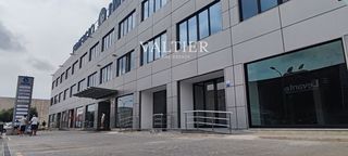 Lloguer Local Comercial  Dels traginers. Local en alquiler  edificio en calle dels traginers, 14  vara de