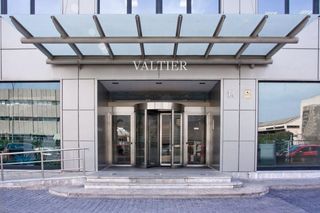 Location Bureau  Dels traginers. Oficina corporativa en el edificio imper, vara de quart, valenci