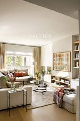 Location Appartement  Antonio maura. Luminoso piso en calle espalter, jerónimos, madrid