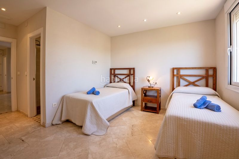 Foto b53ba664-fb8d-4a44-9d31-62ffba80e47c. Xalet amb xemeneia aparcament piscina a Riviera del Sol Mijas