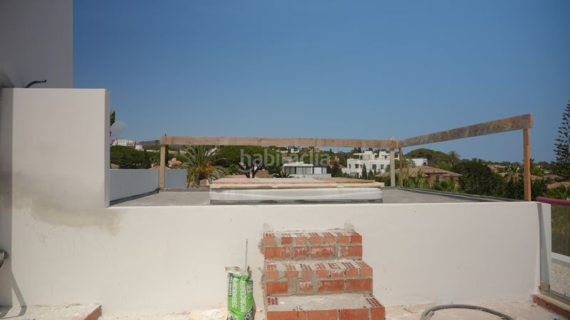 Foto 0e94a7f8-fb09-4694-ad61-5bb30e93e187. Chalet en Costabella Marbella