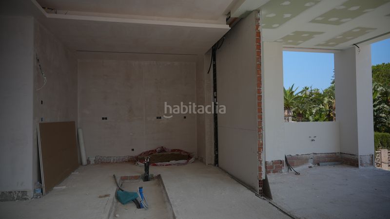 Foto 7499b961-d5ed-4239-ab1a-8cac9ba484c5. Chalet en Costabella Marbella