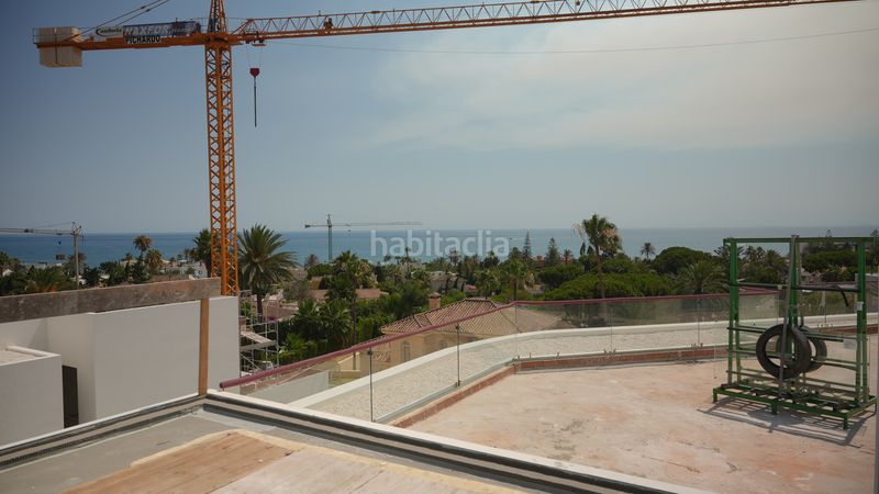 Foto fe411718-40f2-49cd-b1e4-fa45fa561fbb. Chalet en Costabella Marbella
