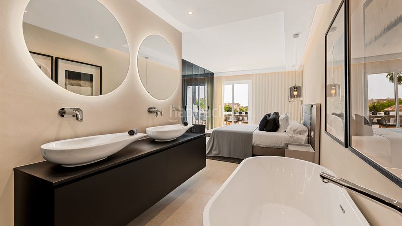 Foto 5f32feed-76f8-4e18-adb9-491b740f85cb. Apartament amb calefacció aparcament piscina a Huerta del Prado - La Montua Marbella
