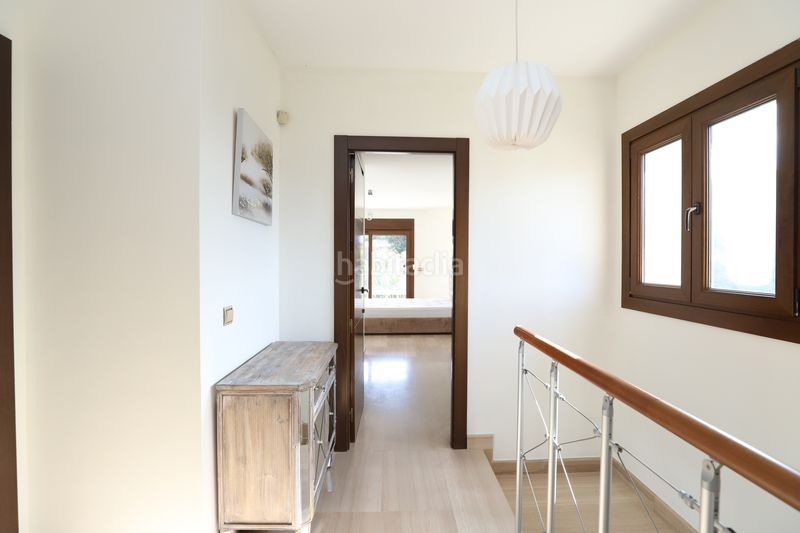 Foto a7ea00e5-f7f7-450f-a0e4-764029bd9ae4. Alquiler chalet en Calahonda Mijas