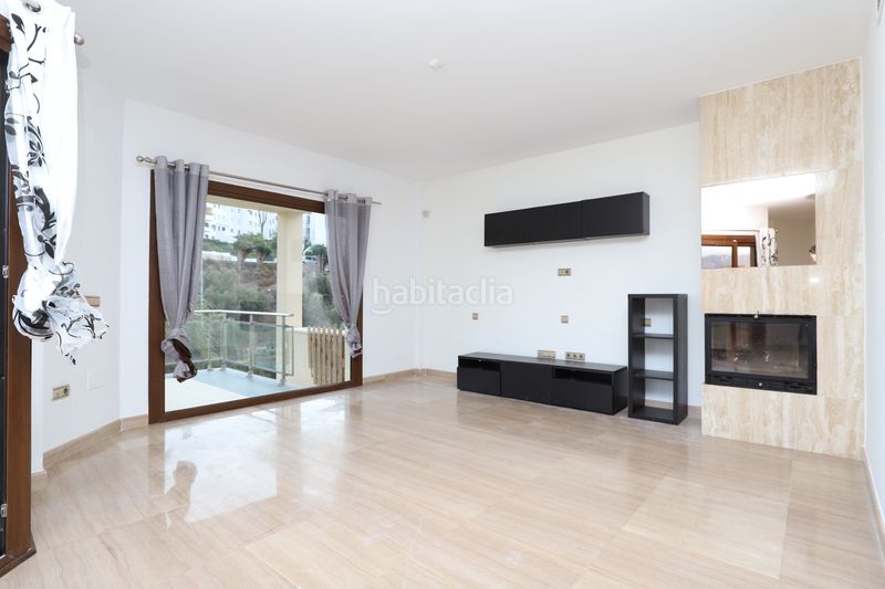 Foto ab3881b4-eba8-4e8a-8cba-a23d419489f1. Alquiler chalet en Calahonda Mijas