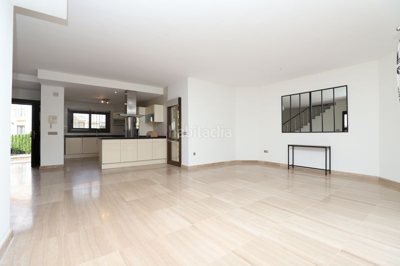 Foto c8f06044-fadb-438a-8dcc-007ae88439be. Alquiler chalet en Calahonda Mijas