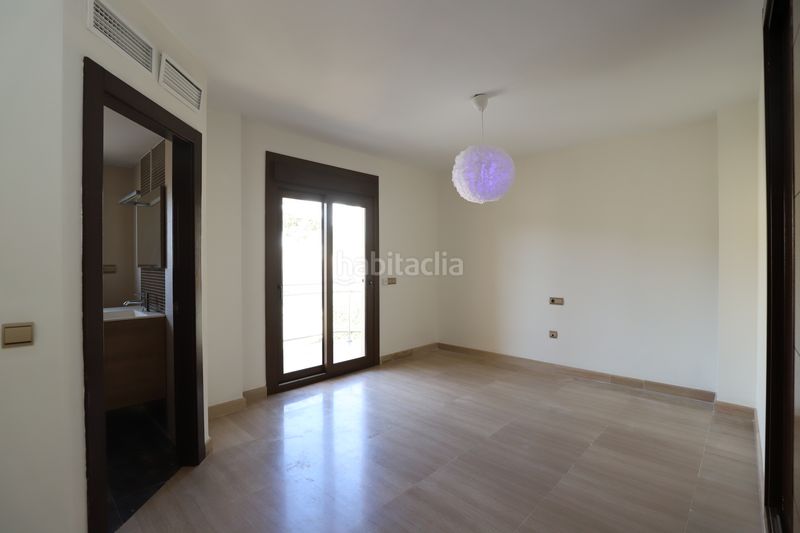 Foto dd7e66de-4877-436d-8768-2b190f45b007. Alquiler chalet en Calahonda Mijas