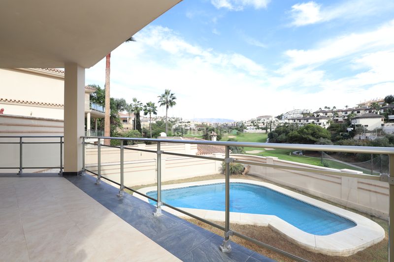 Foto ec888de5-9825-497b-9008-317a20b421b2. Alquiler chalet en Calahonda Mijas