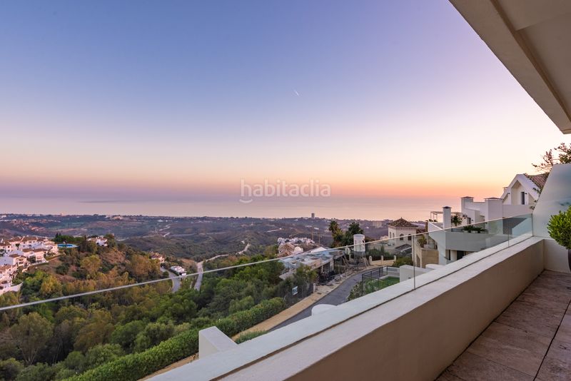 Foto 705a0751-626b-4783-95b0-fbbea6d9d41b. Àtic amb calefacció aparcament piscina a Alto de los Monteros Marbella