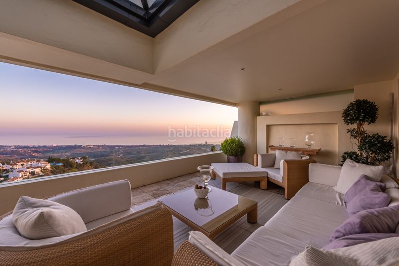 Foto e04bf577-a2da-4a3d-9fdc-e68e00fe4c5d. Àtic amb calefacció aparcament piscina a Alto de los Monteros Marbella