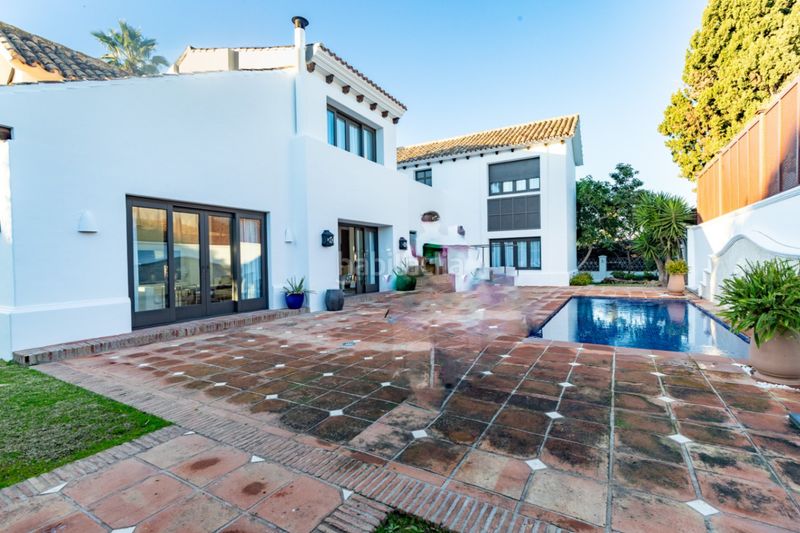 Foto 17638e59-367d-4935-8a31-01135a7b0ca5. Chalet en Guadalmina Alta Marbella