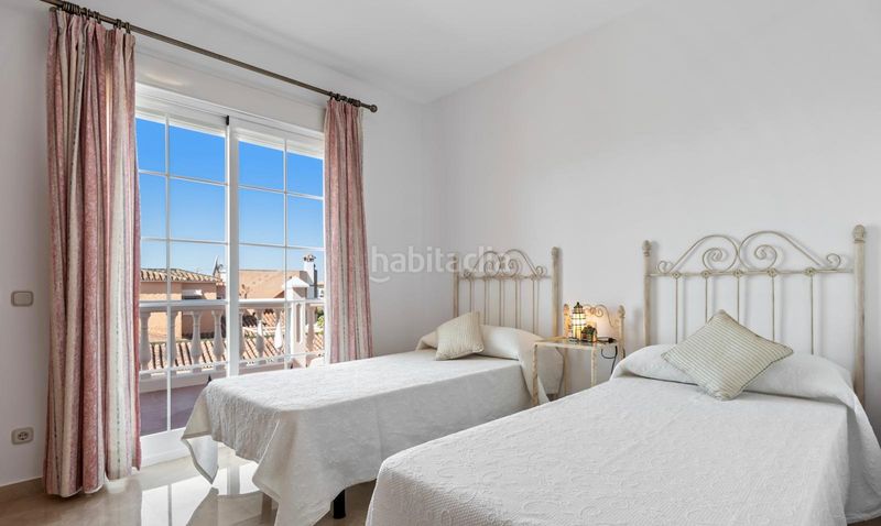 Foto 4fa30e2f-6264-4588-b81b-46b94199390e. Chalet en Costabella Marbella