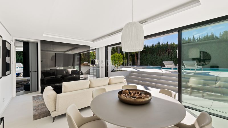 Foto 77d6395a-06b3-41cd-aeed-597de9f6d86e. Chalet en Las Brisas Marbella