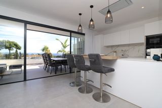 Apartment in Altos de Estepona